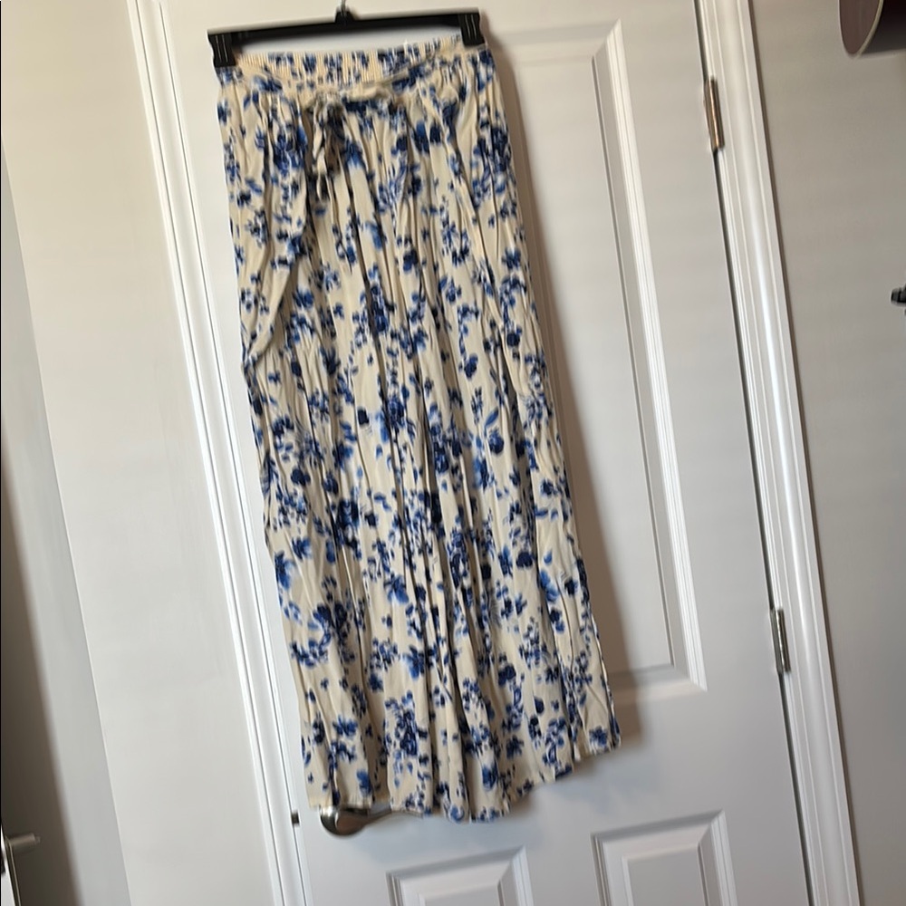 Floral Blue and White Pants